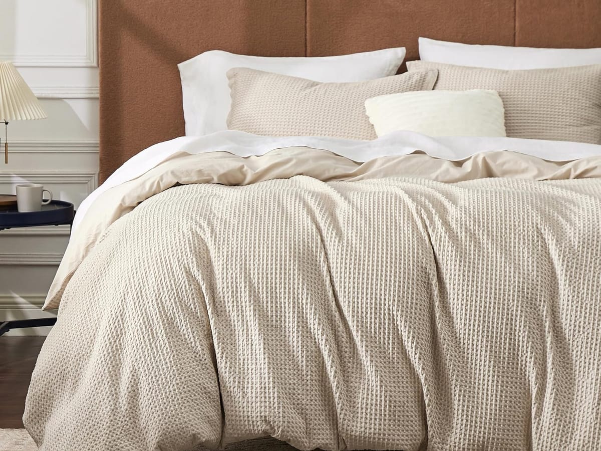 Cotton bed linen